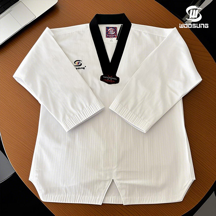 Uniforme taekwondo avec maillage